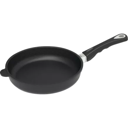 Żeliwna patelnia AMT Gastroguss 28 cm, nadaje się do indukcji